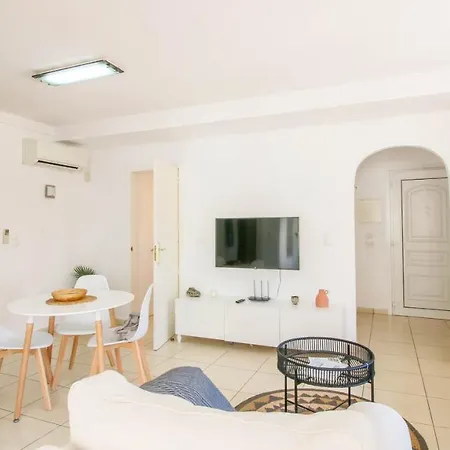 Residencial La Felicidad By Carlosferien Apartmán